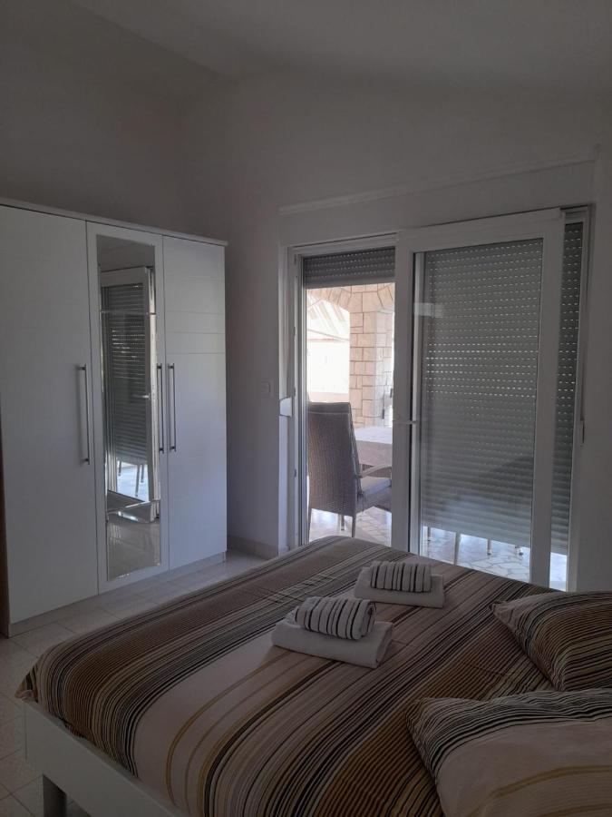 Apartman Lugovic Šibenik Eksteriør billede