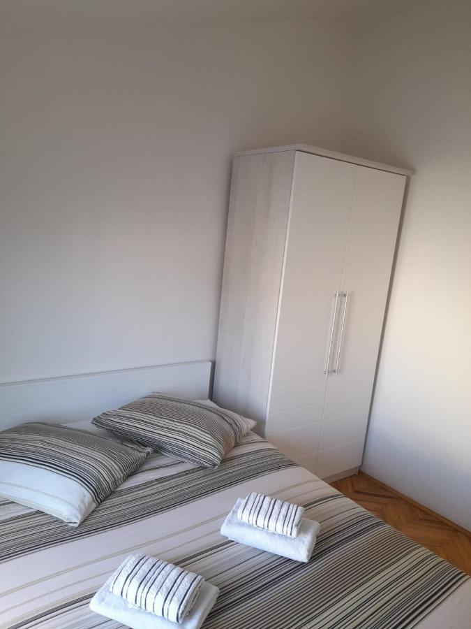 Apartman Lugovic Šibenik Eksteriør billede