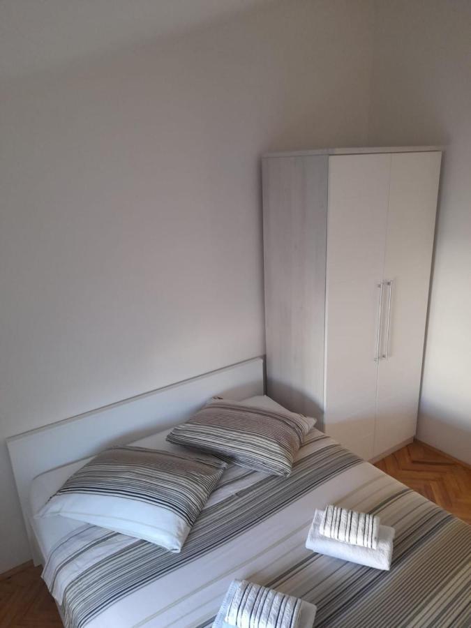 Apartman Lugovic Šibenik Eksteriør billede