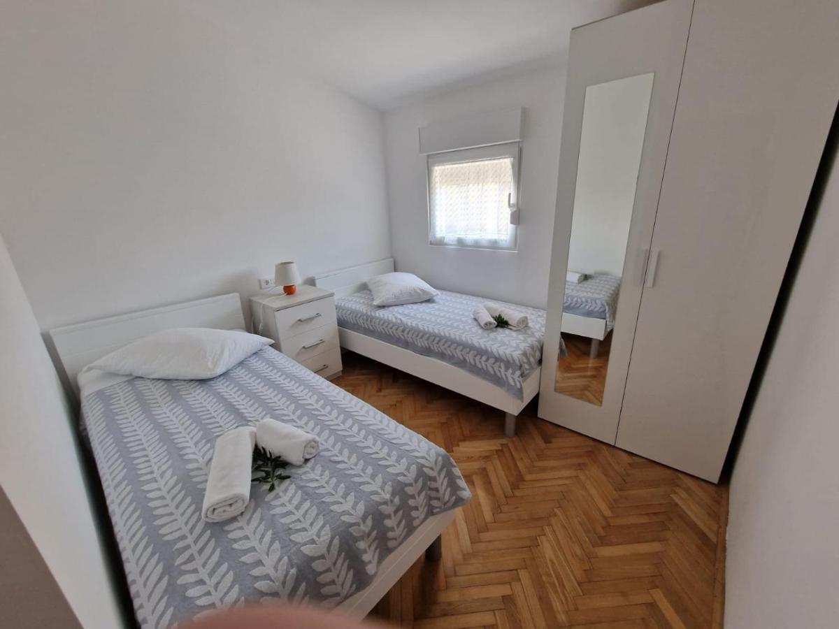 Apartman Lugovic Šibenik Eksteriør billede