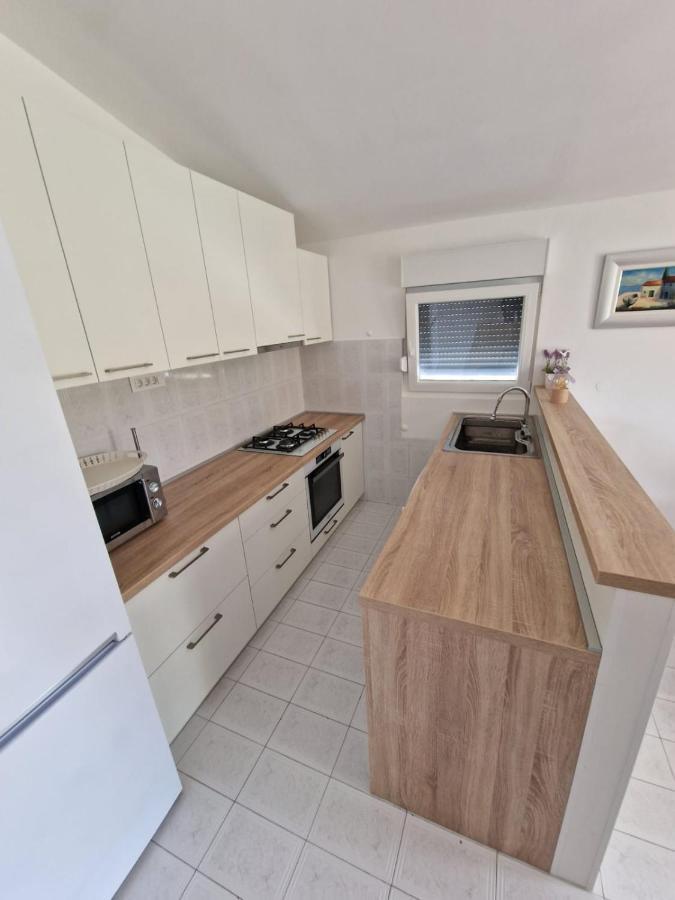 Apartman Lugovic Šibenik Eksteriør billede