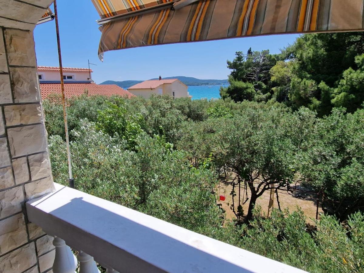 Apartman Lugovic Šibenik Eksteriør billede